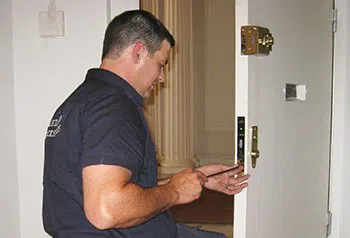 Little Village Locksmith Store San Mateo, CA 650-946-3423 - locks-change-6
